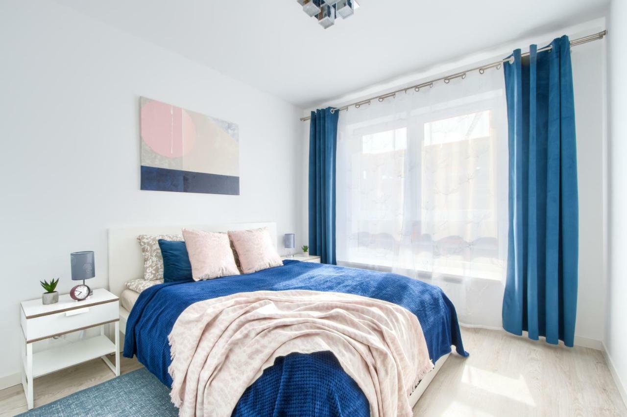 M&R Apartament Airport&Business Deluxe Cybernetyki 17 - Underground Garage - Free Wifi - Netflix - Air Conditioning - Self Check-In, Close By Chopin Airport 바르샤바 외부 사진